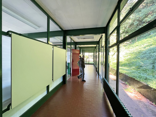 La scuola elementare di Bissone, Corridoio al primo piano